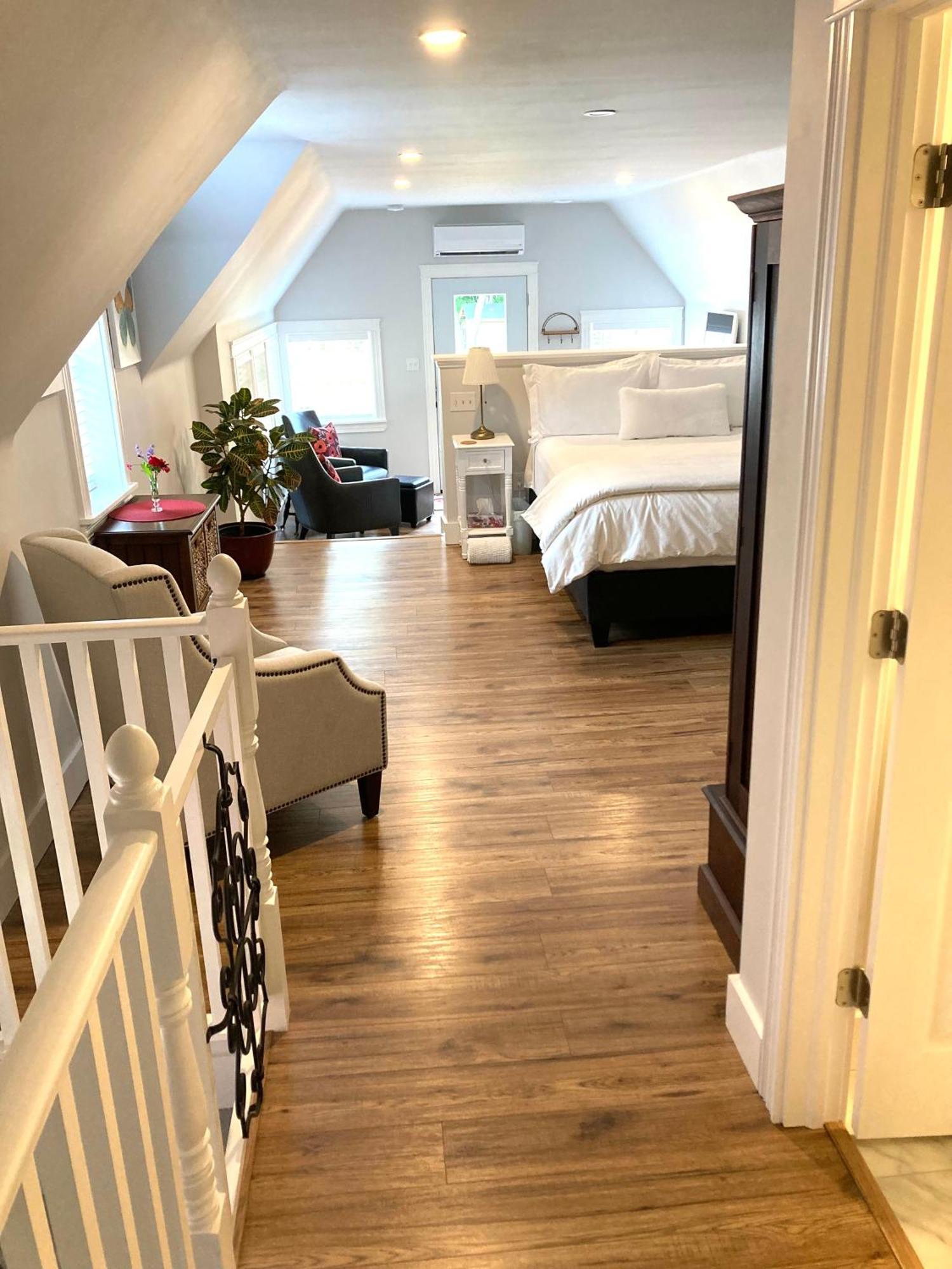The Red House Fredericton Bed & Breakfast 部屋 写真
