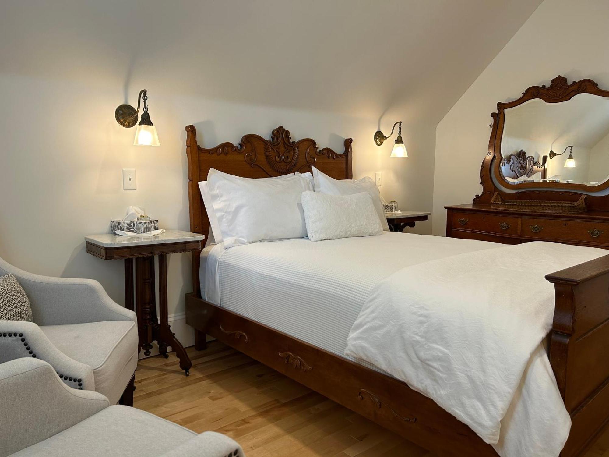 The Red House Fredericton Bed & Breakfast エクステリア 写真